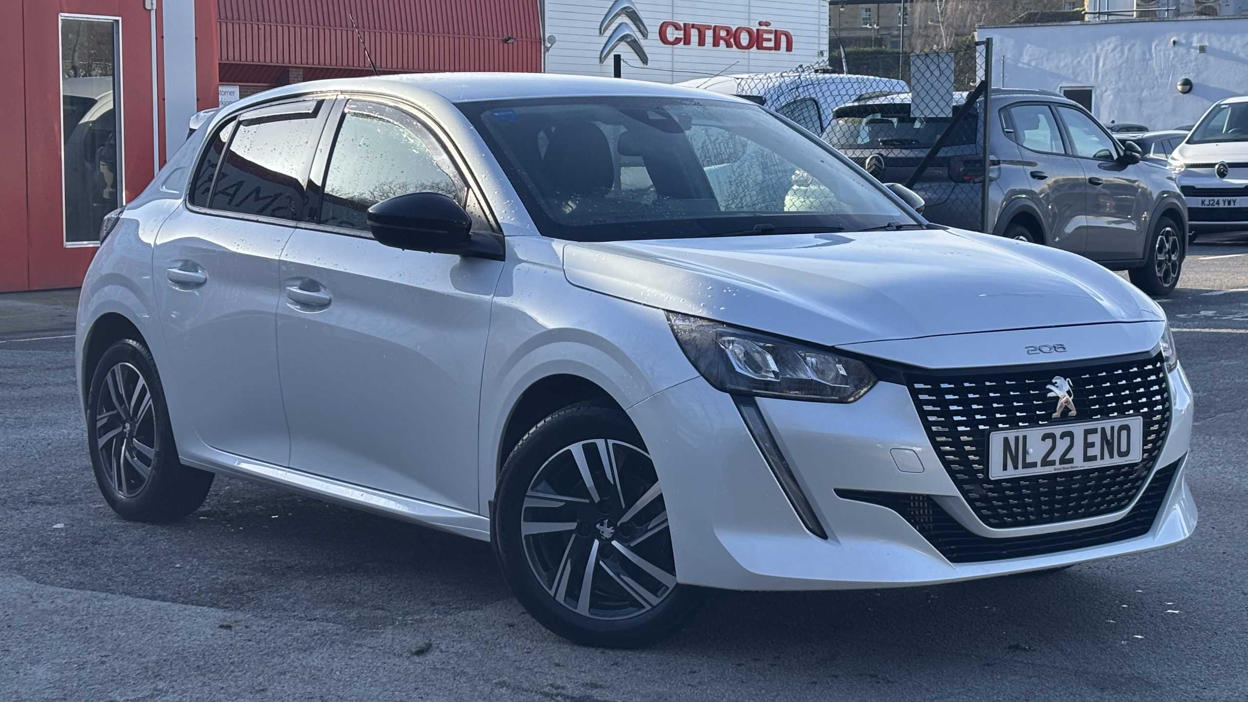 Main listing image - Peugeot 208