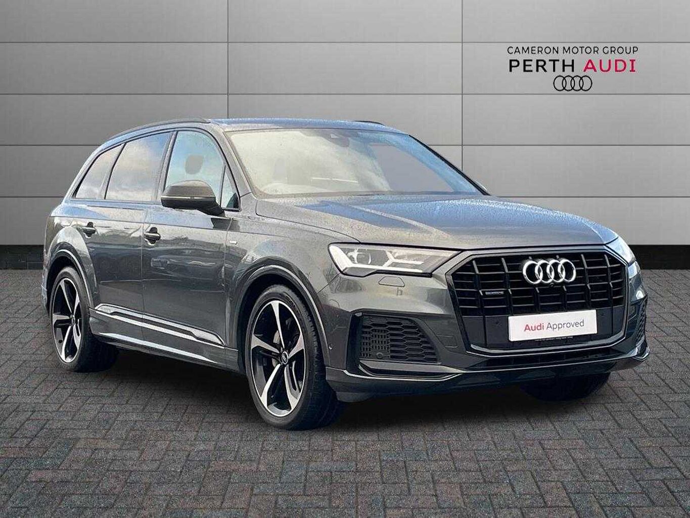 Main listing image - Audi Q7