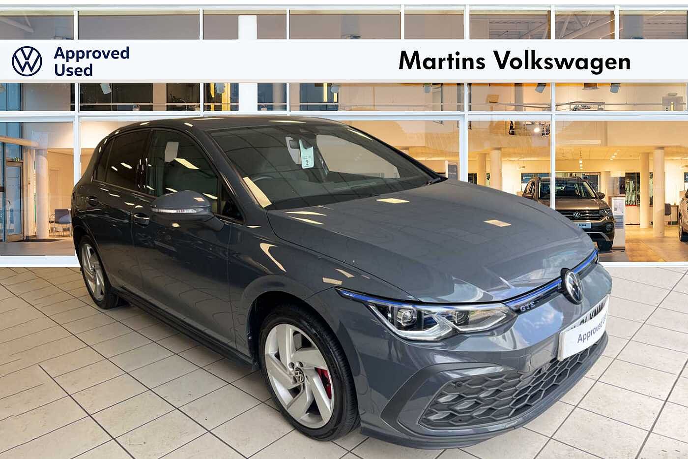 Main listing image - Volkswagen Golf GTE