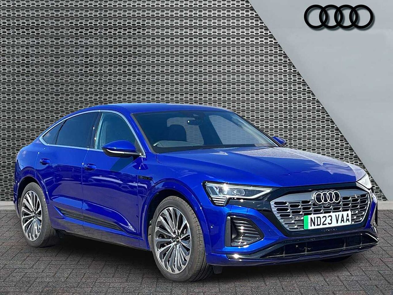 Main listing image - Audi Q8