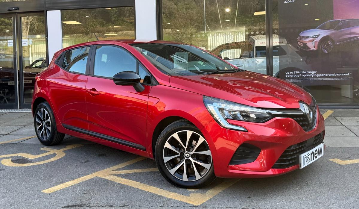 Main listing image - Renault Clio