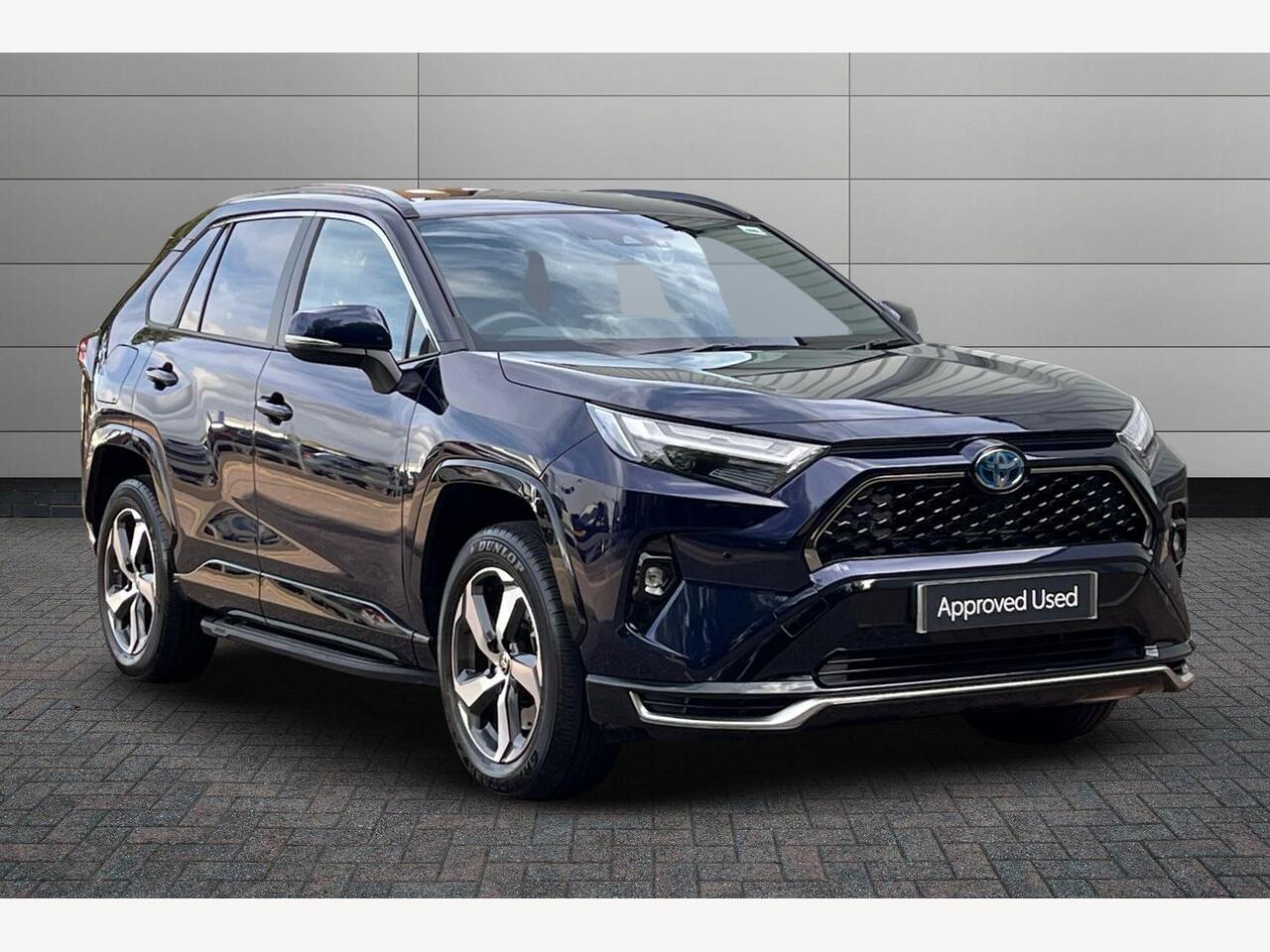 Main listing image - Toyota RAV4