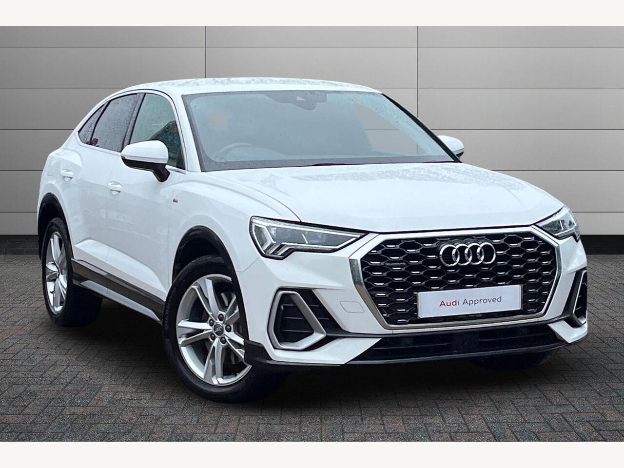 Main listing image - Audi Q3