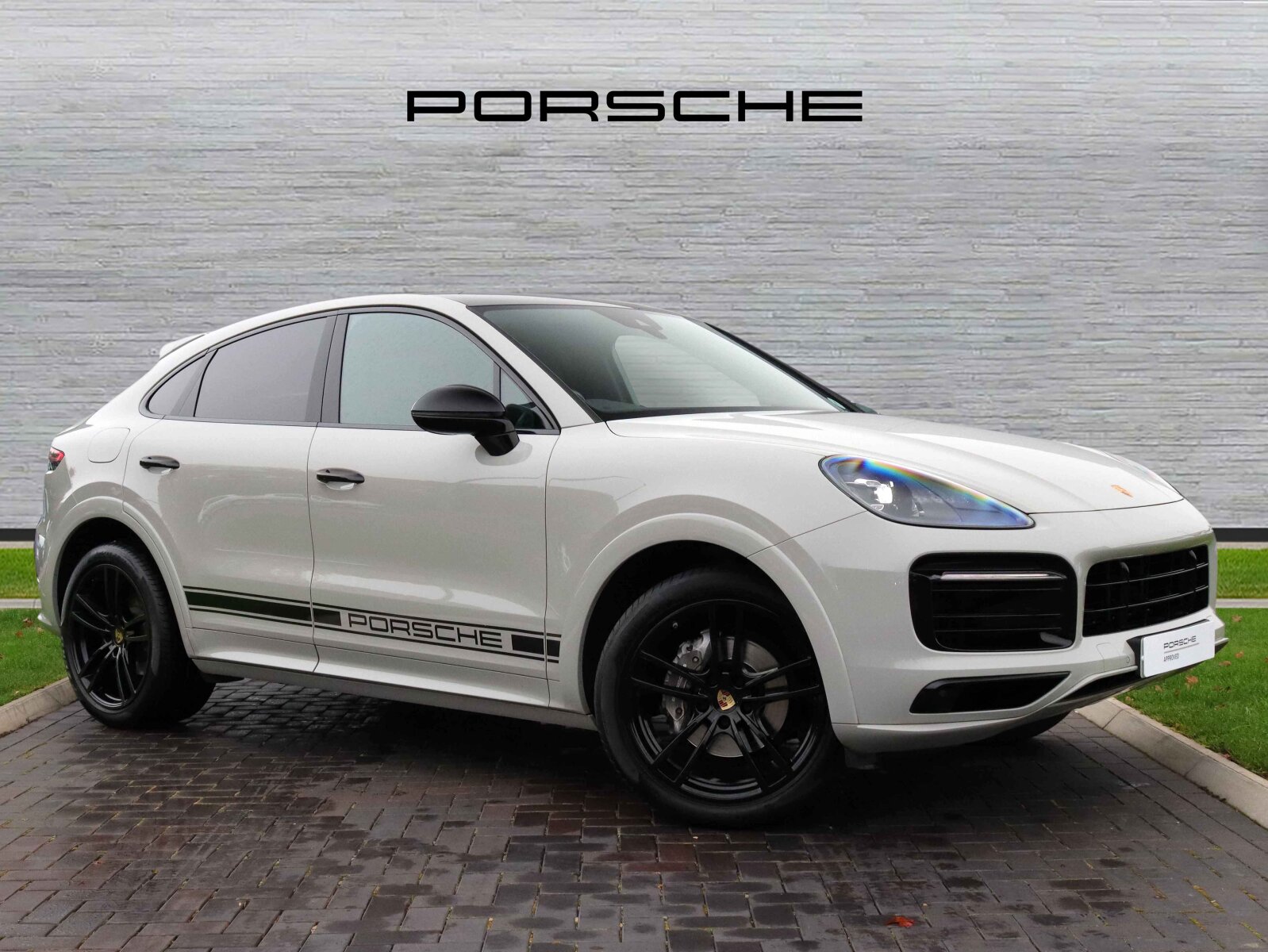 Main listing image - Porsche Cayenne