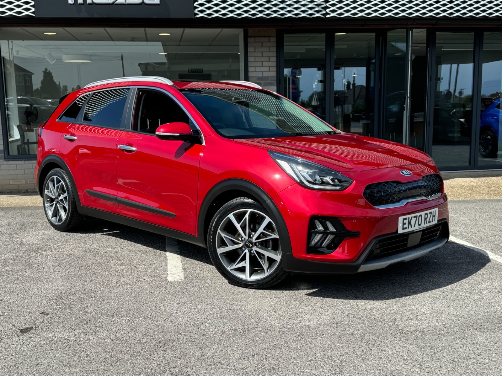 Main listing image - Kia Niro