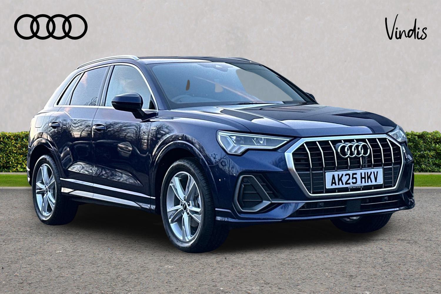 Main listing image - Audi Q3