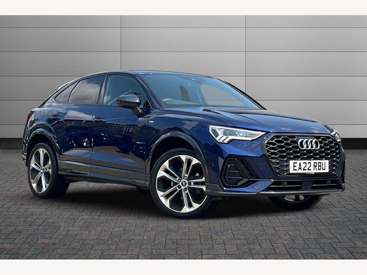 Main listing image - Audi Q3