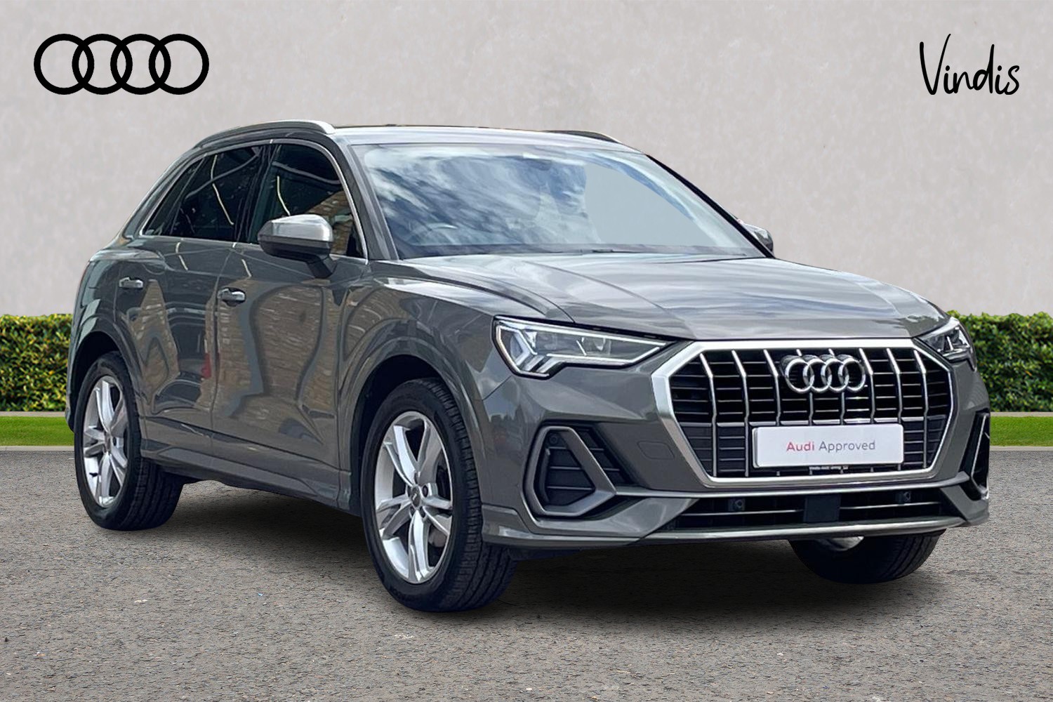 Main listing image - Audi Q3