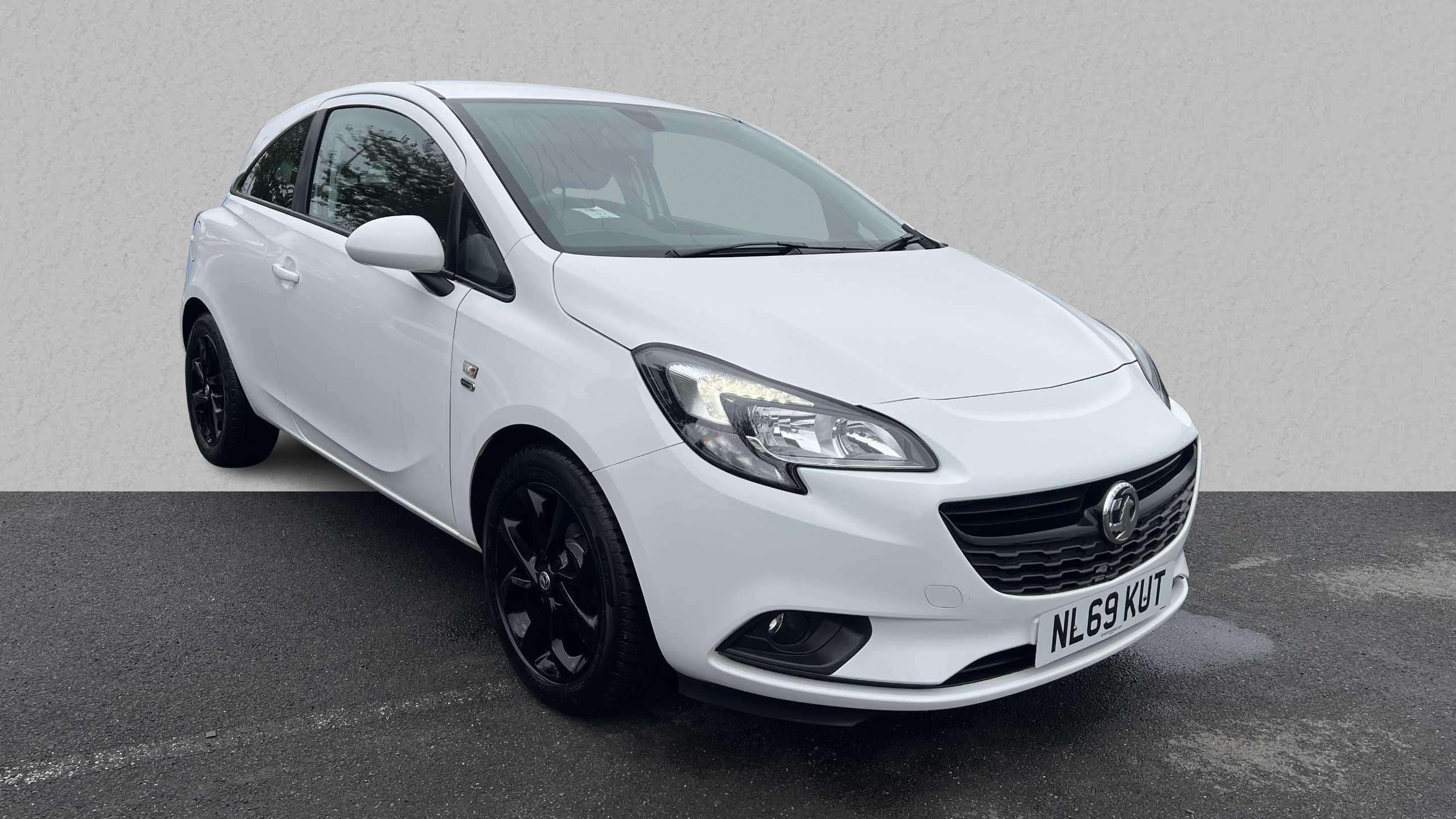 Main listing image - Vauxhall Corsa