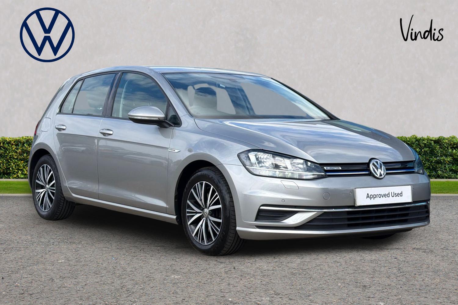 Main listing image - Volkswagen Golf