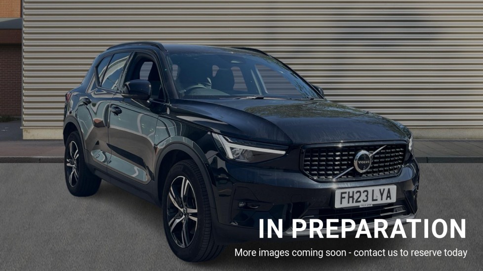 Main listing image - Volvo XC40