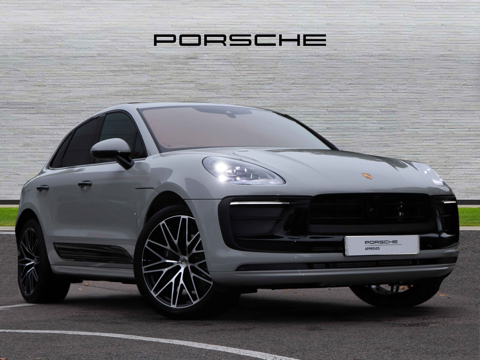 Main listing image - Porsche Macan