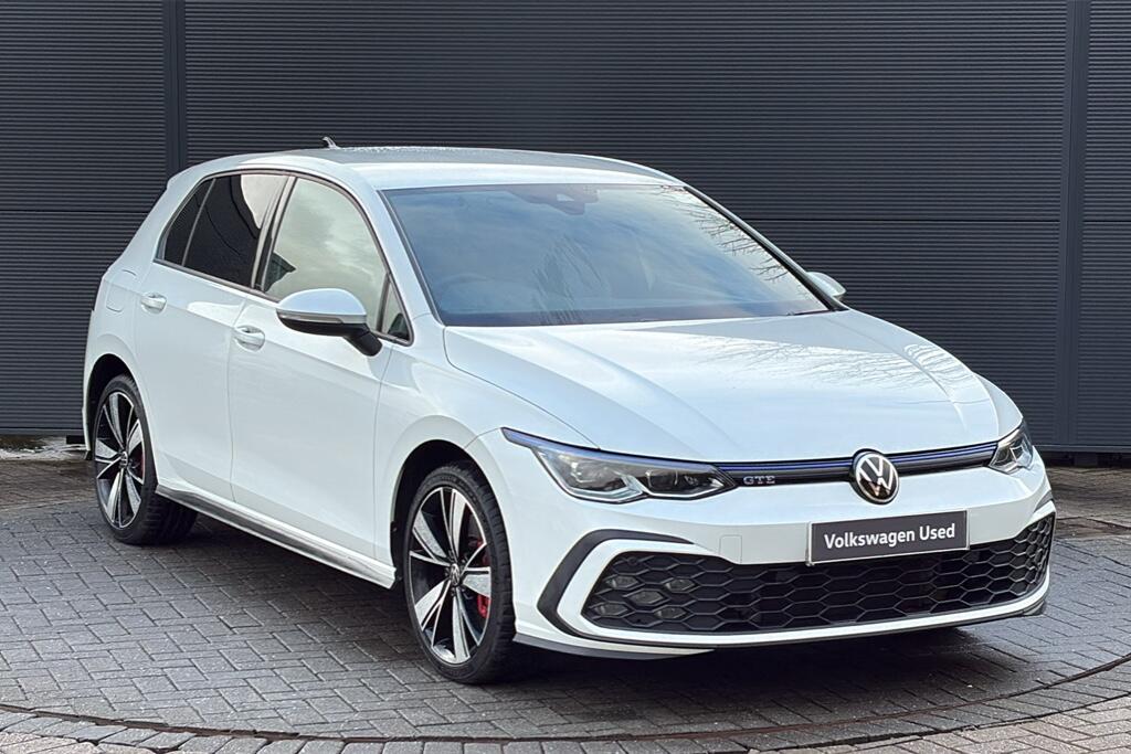 Main listing image - Volkswagen Golf