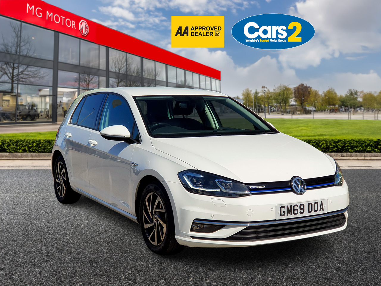 Main listing image - Volkswagen Golf