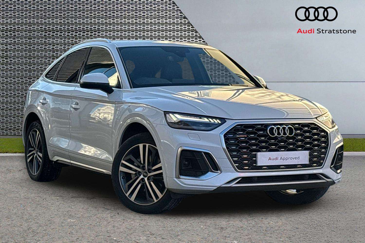 Main listing image - Audi Q5 Sportback