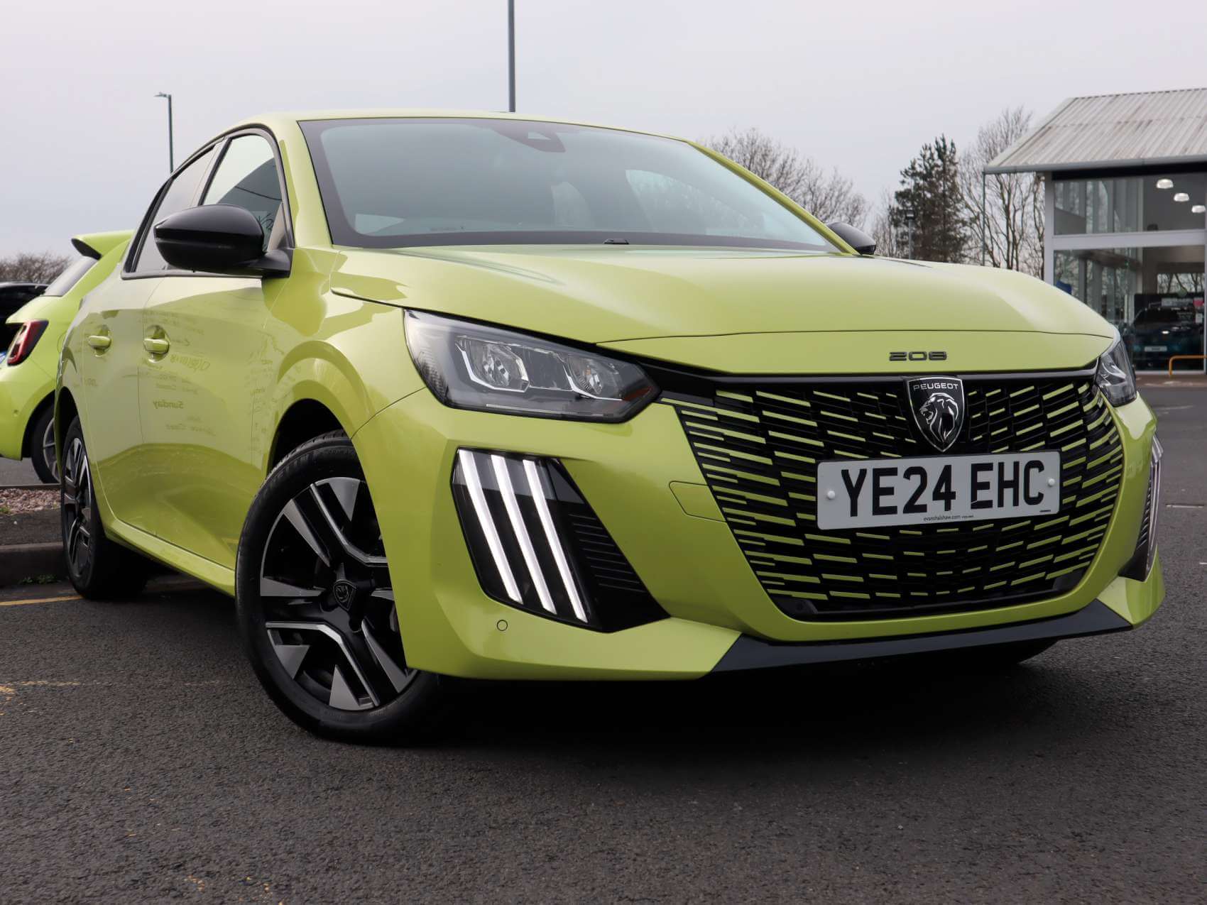 Main listing image - Peugeot 208