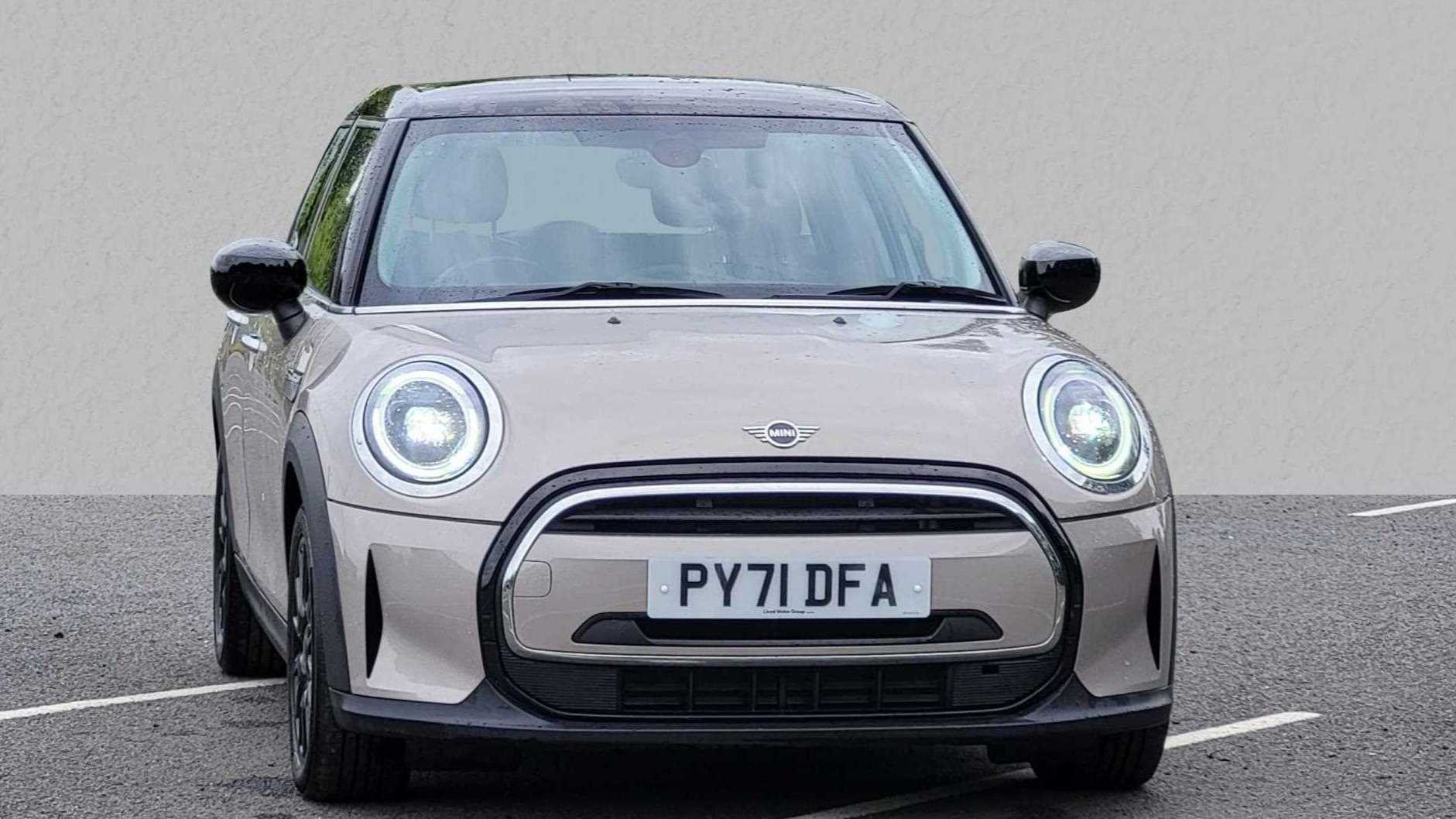 Main listing image - MINI Hatchback 5dr