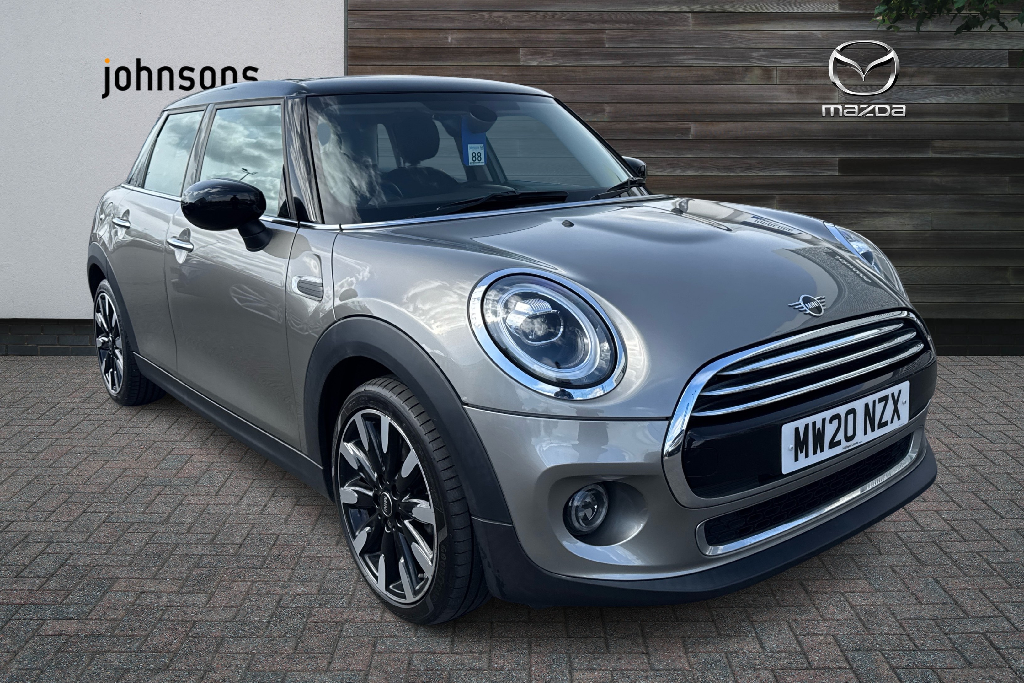 Main listing image - MINI Hatchback 5dr