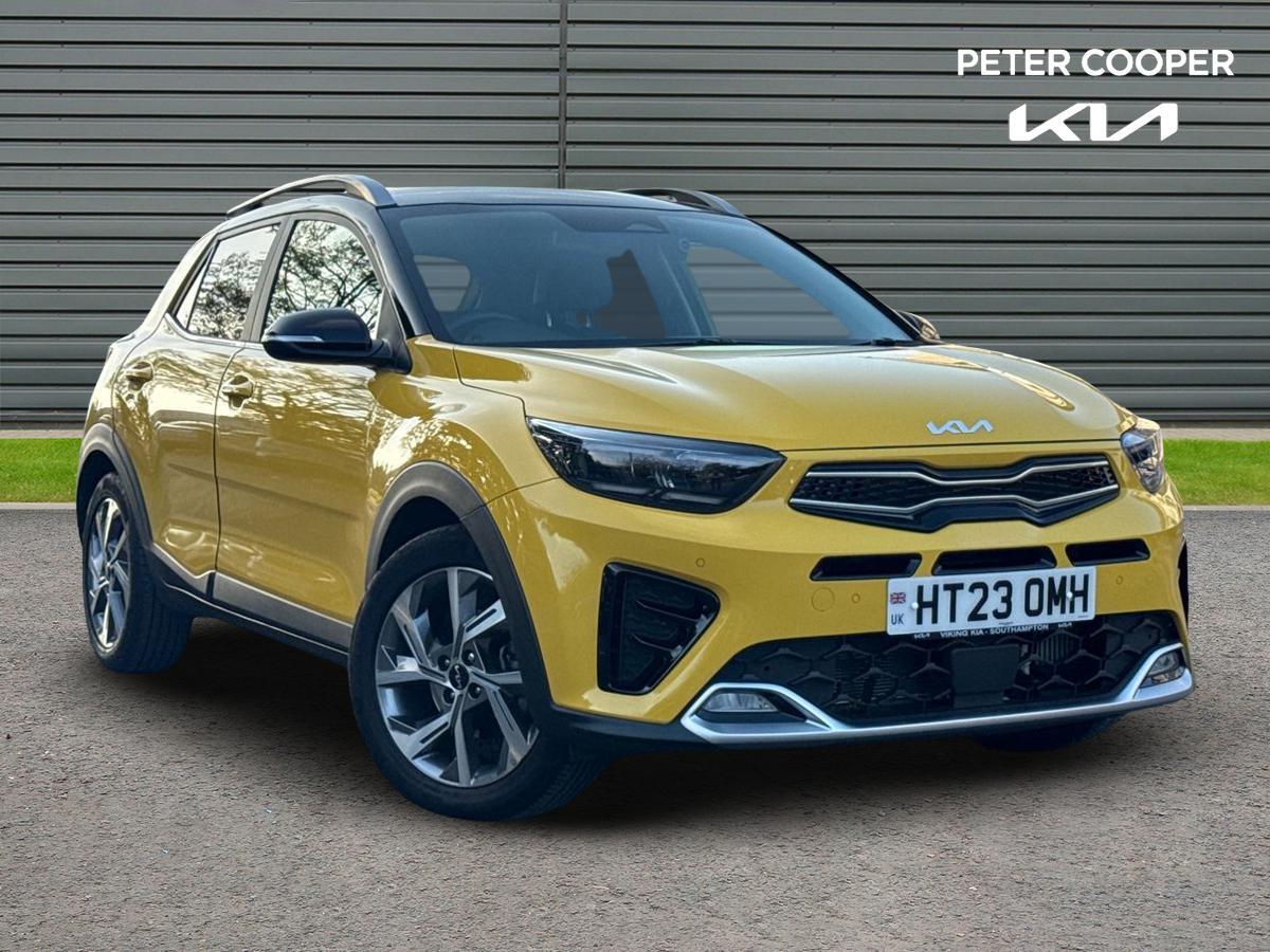 Main listing image - Kia Stonic