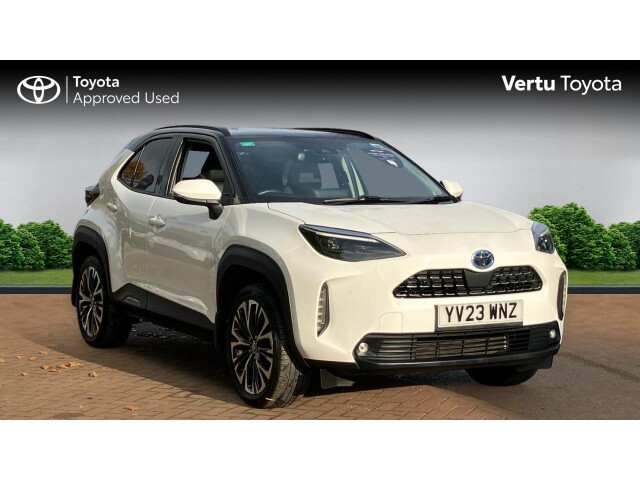 Main listing image - Toyota Yaris Cross