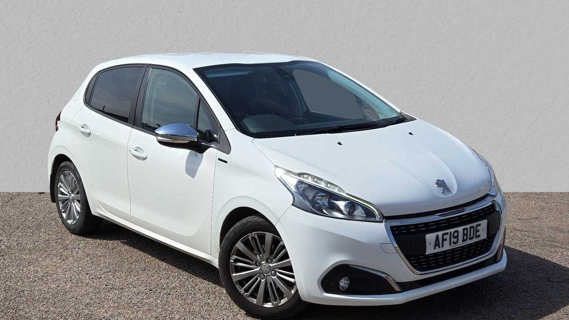 Main listing image - Peugeot 208