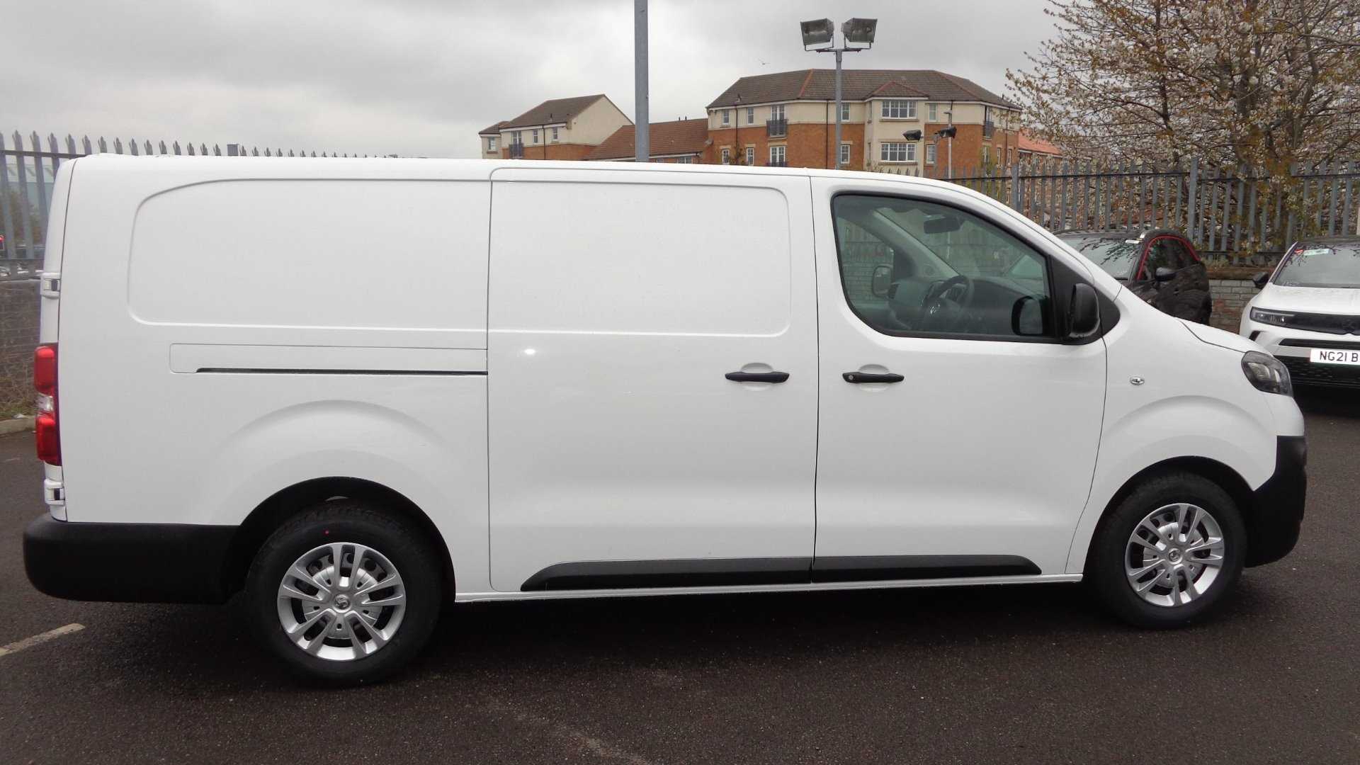 Main listing image - Vauxhall Vivaro