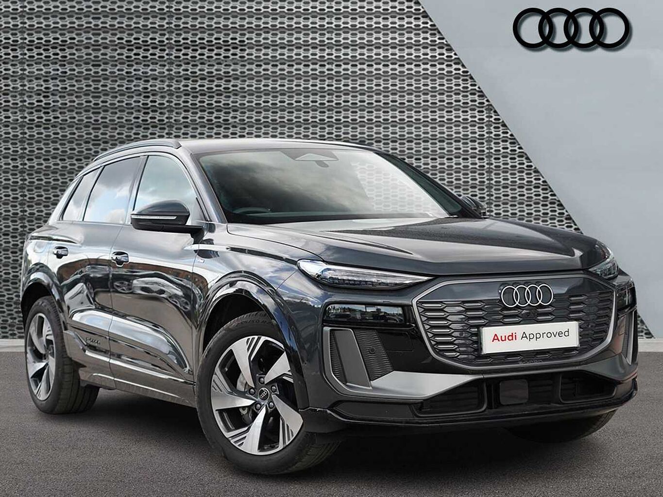 Main listing image - Audi Q6 e-tron