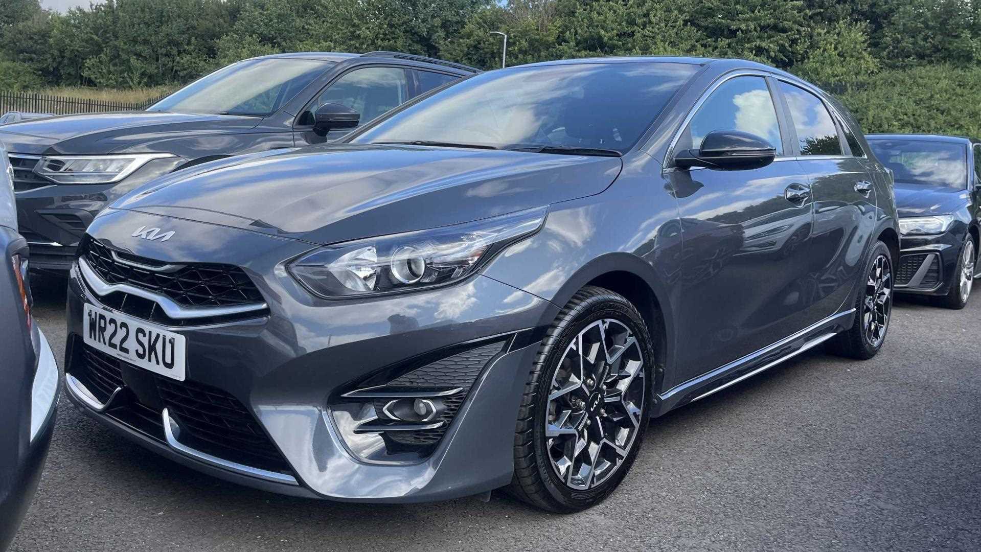 Main listing image - Kia Ceed