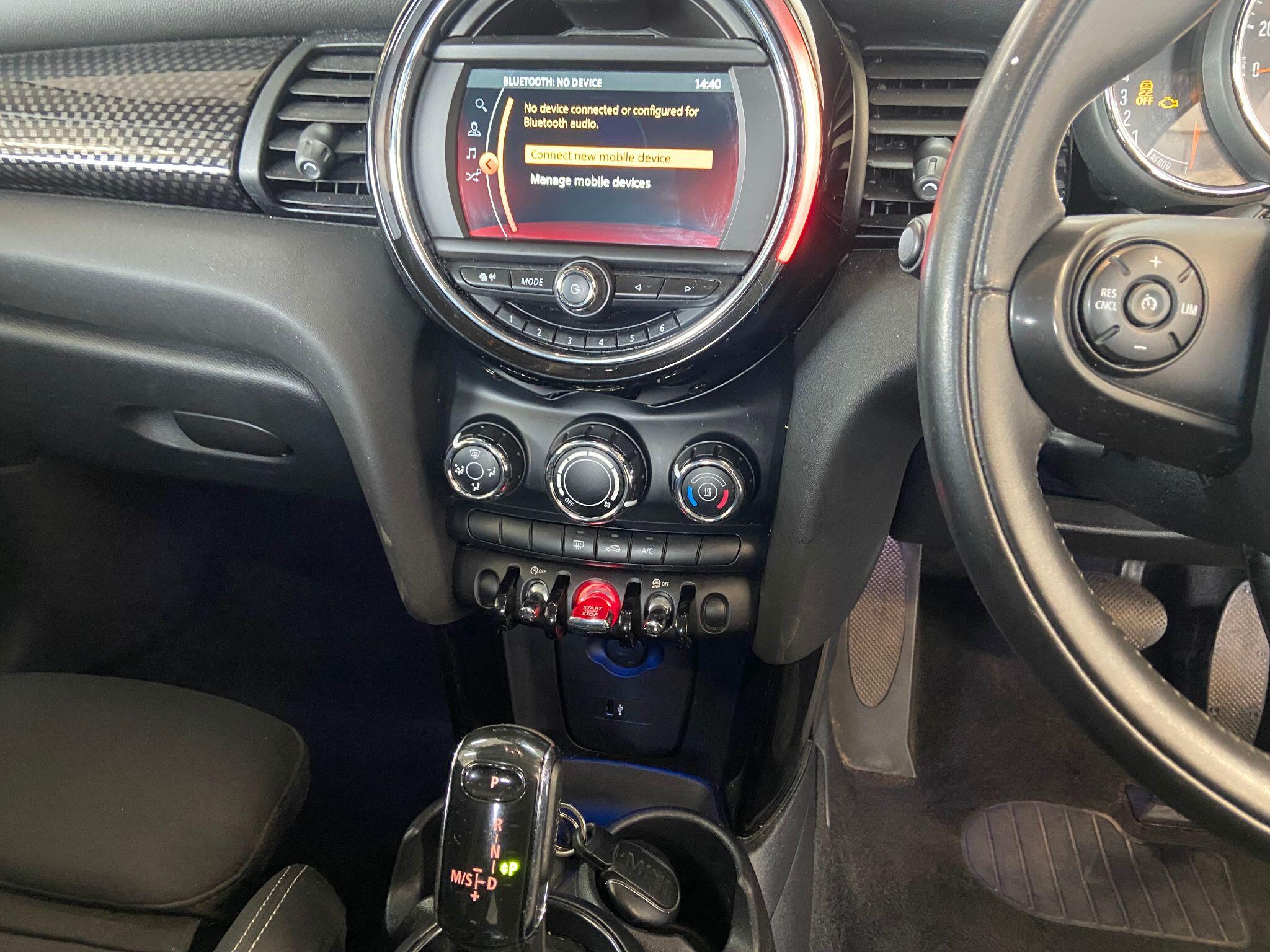 Main listing image - MINI Hatchback