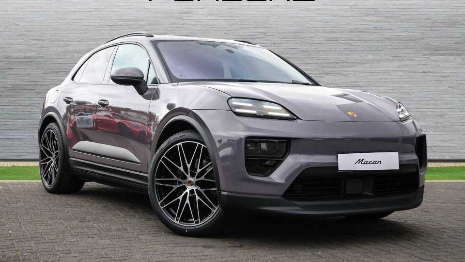 Main listing image - Porsche Macan