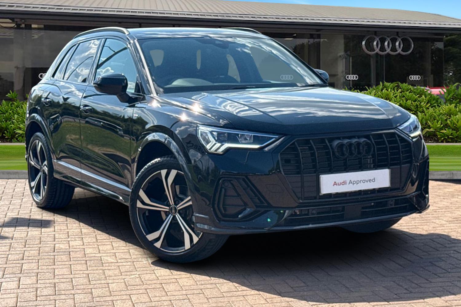 Main listing image - Audi Q3