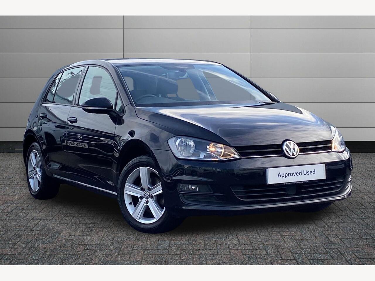 Main listing image - Volkswagen Golf