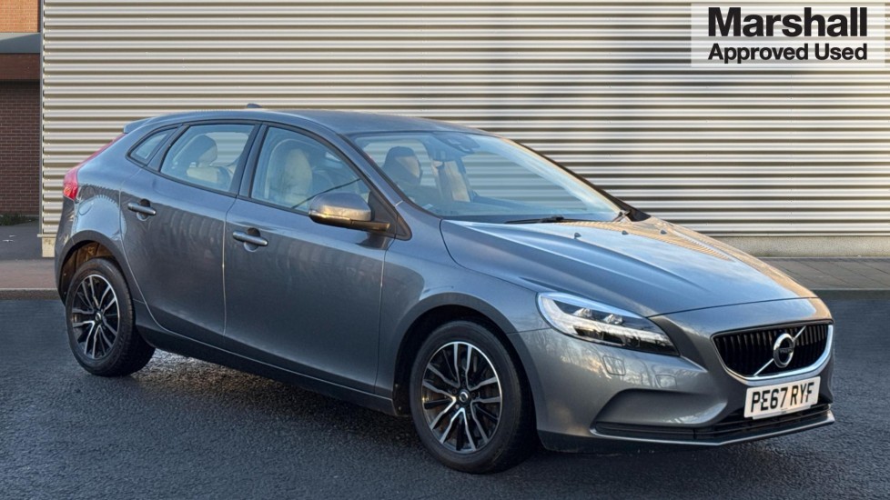 Main listing image - Volvo V40