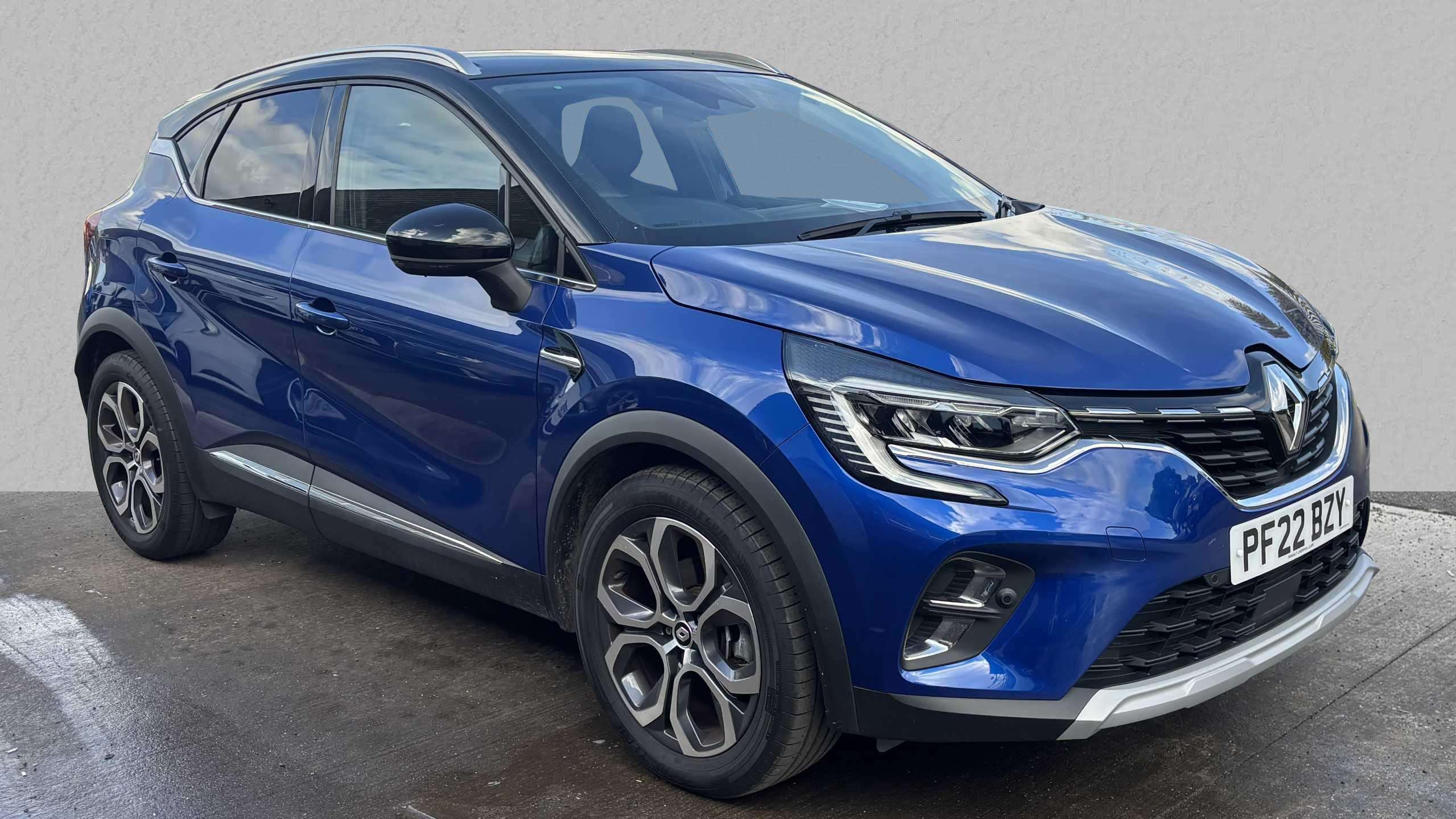 Main listing image - Renault Captur