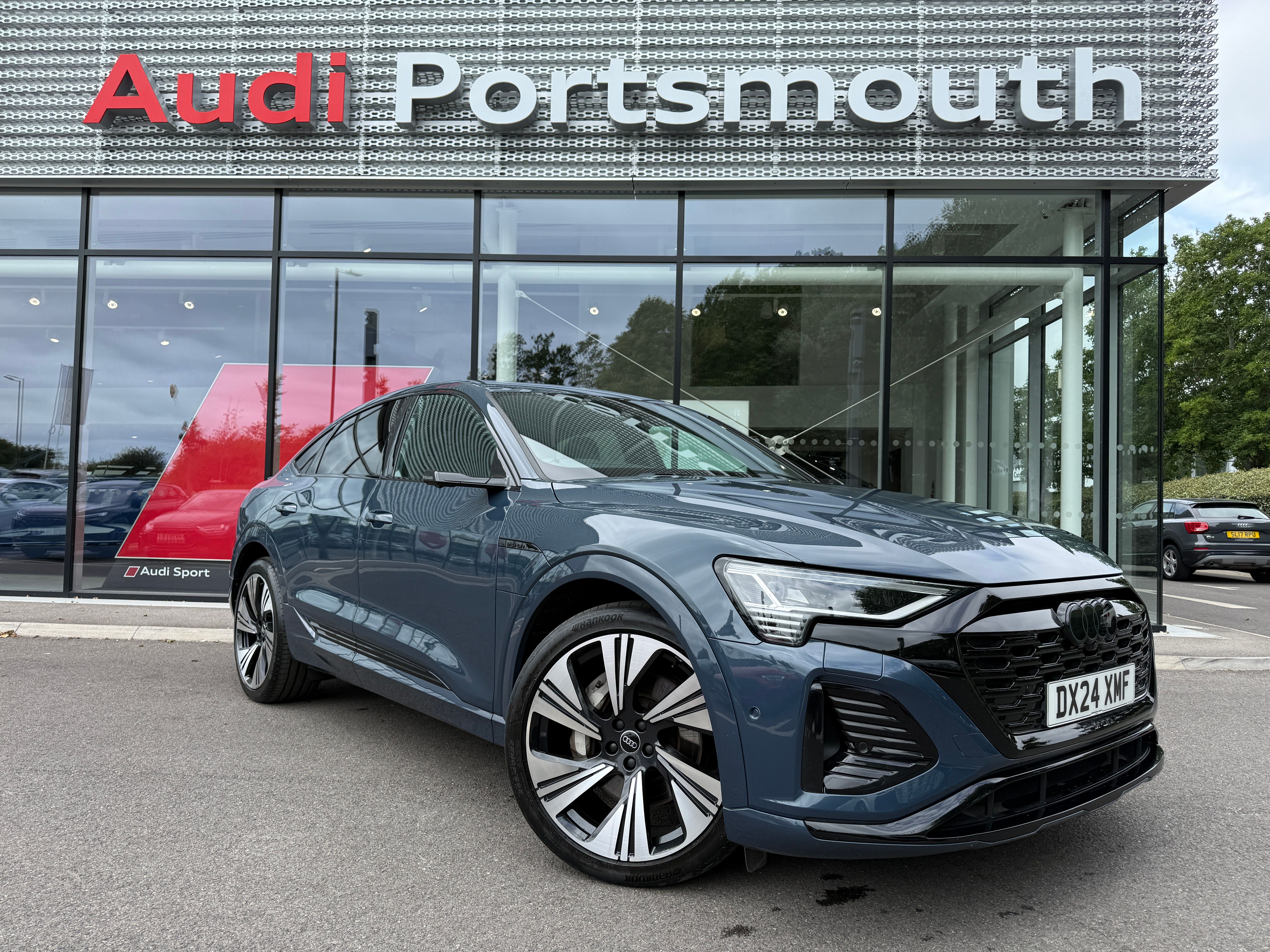 Main listing image - Audi Q8