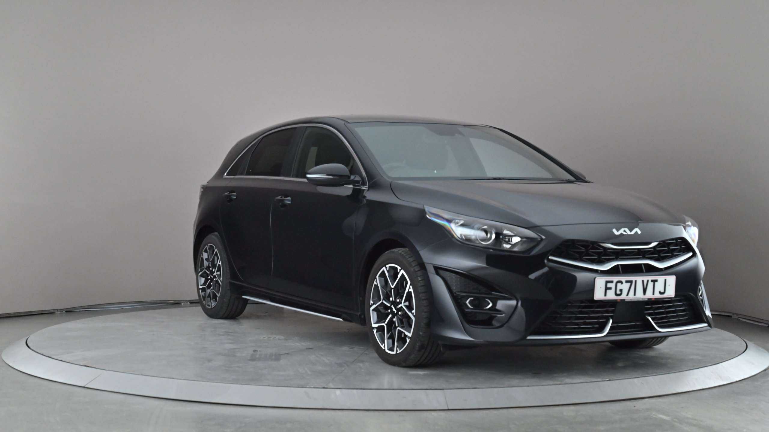 Main listing image - Kia Ceed