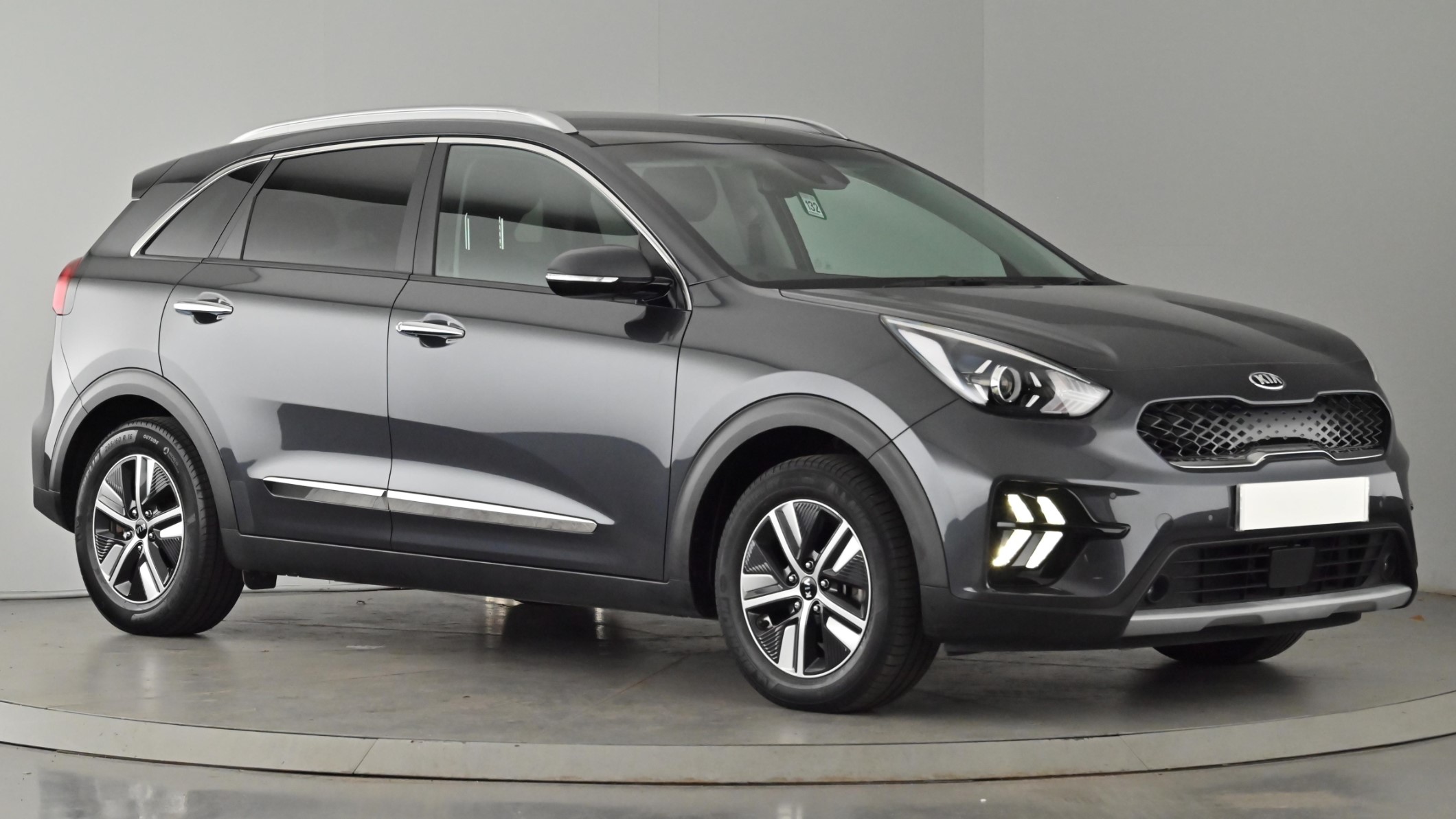 Main listing image - Kia Niro