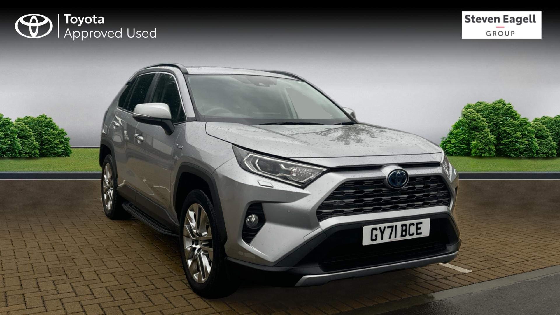 Main listing image - Toyota RAV4