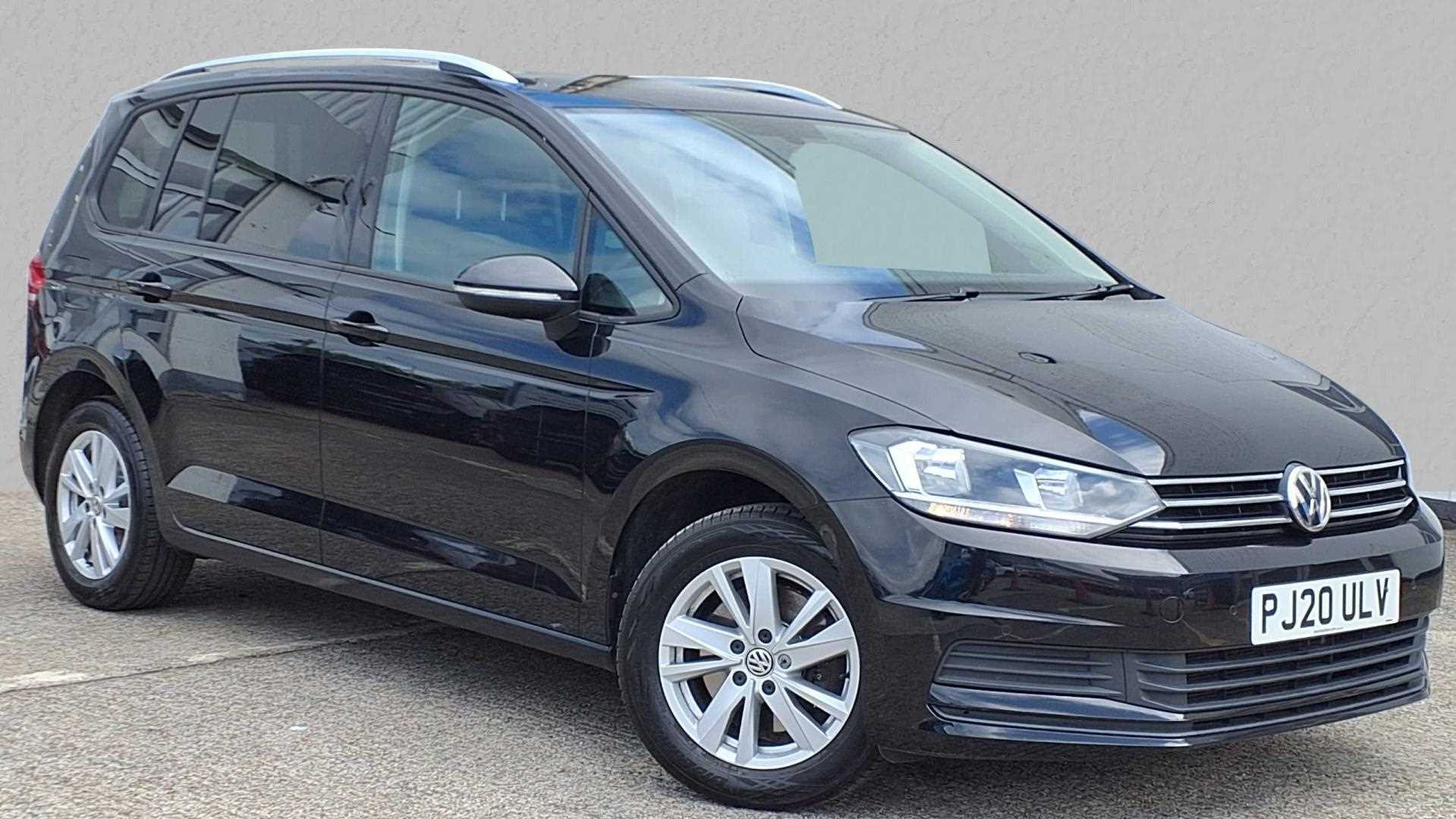 Main listing image - Volkswagen Touran