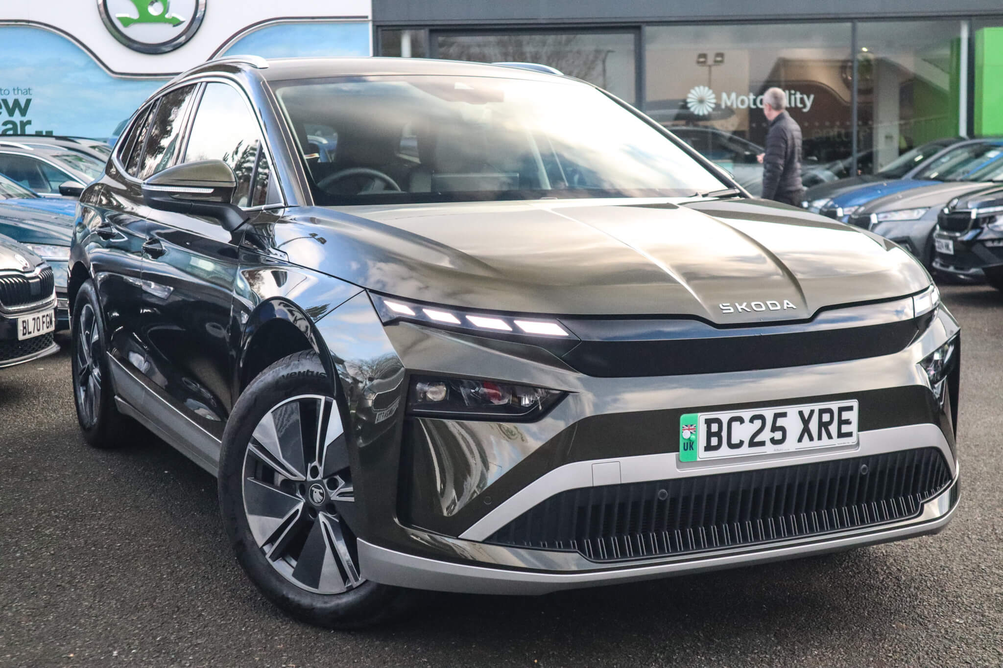 Main listing image - Skoda Enyaq