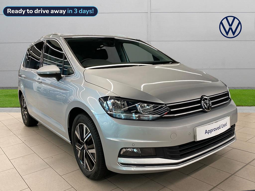 Main listing image - Volkswagen Touran