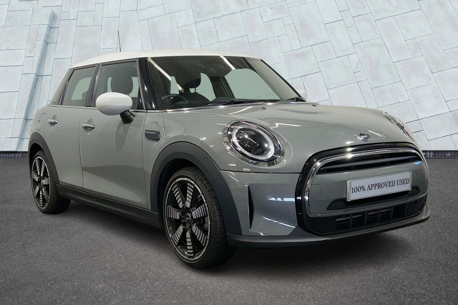Main listing image - MINI Hatchback 5dr