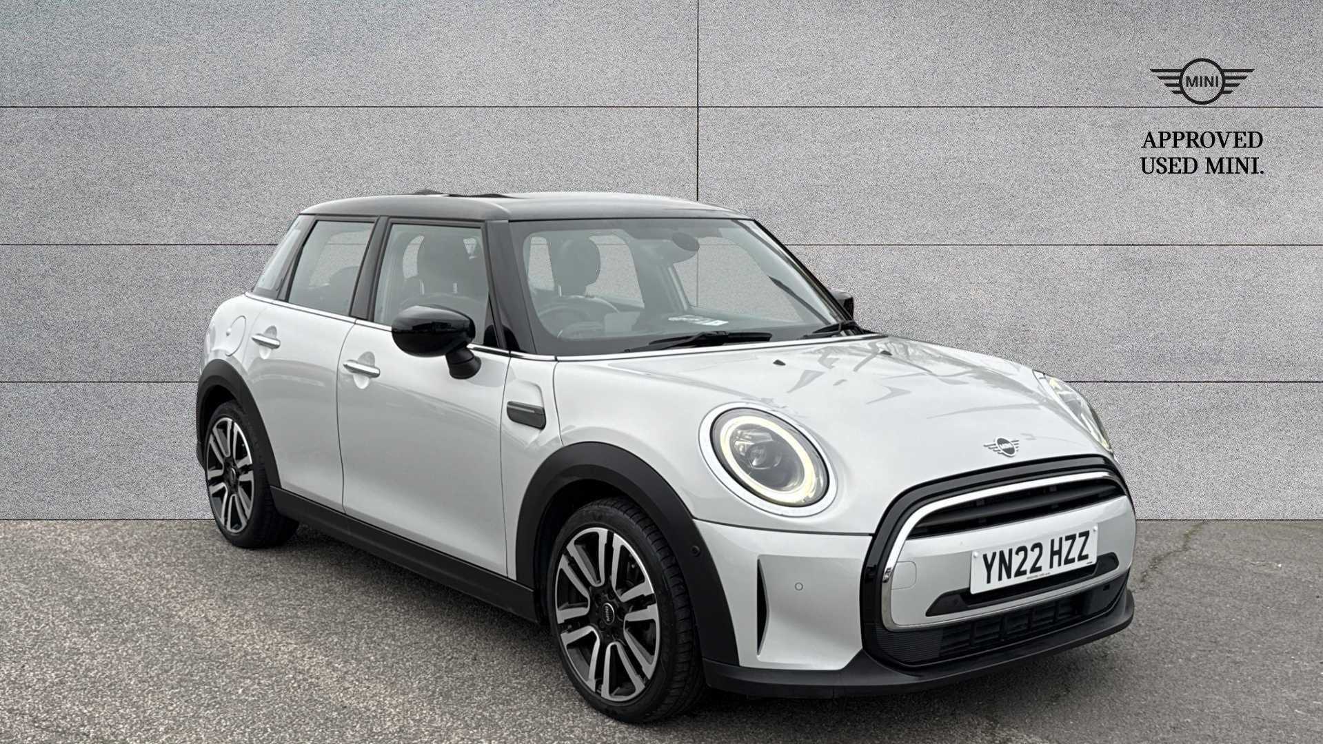 Main listing image - MINI Hatchback 5dr