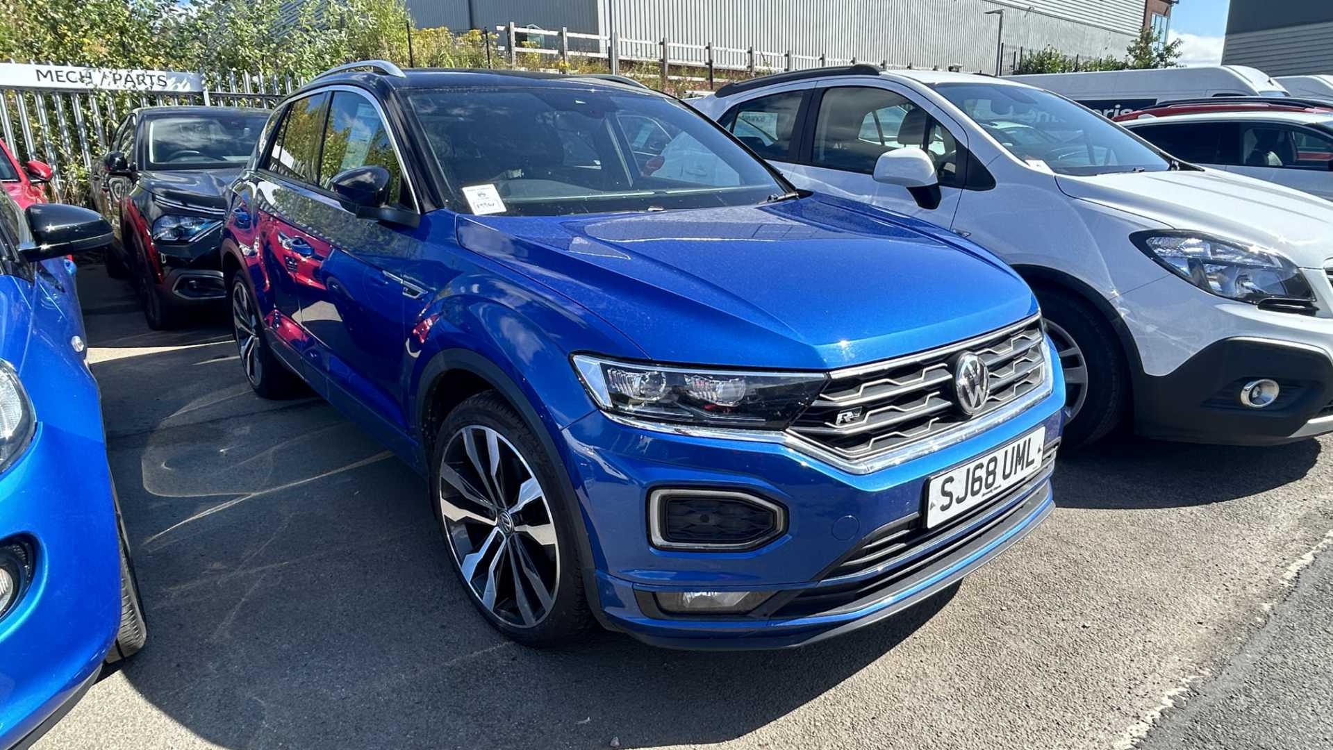 Main listing image - Volkswagen T-Roc