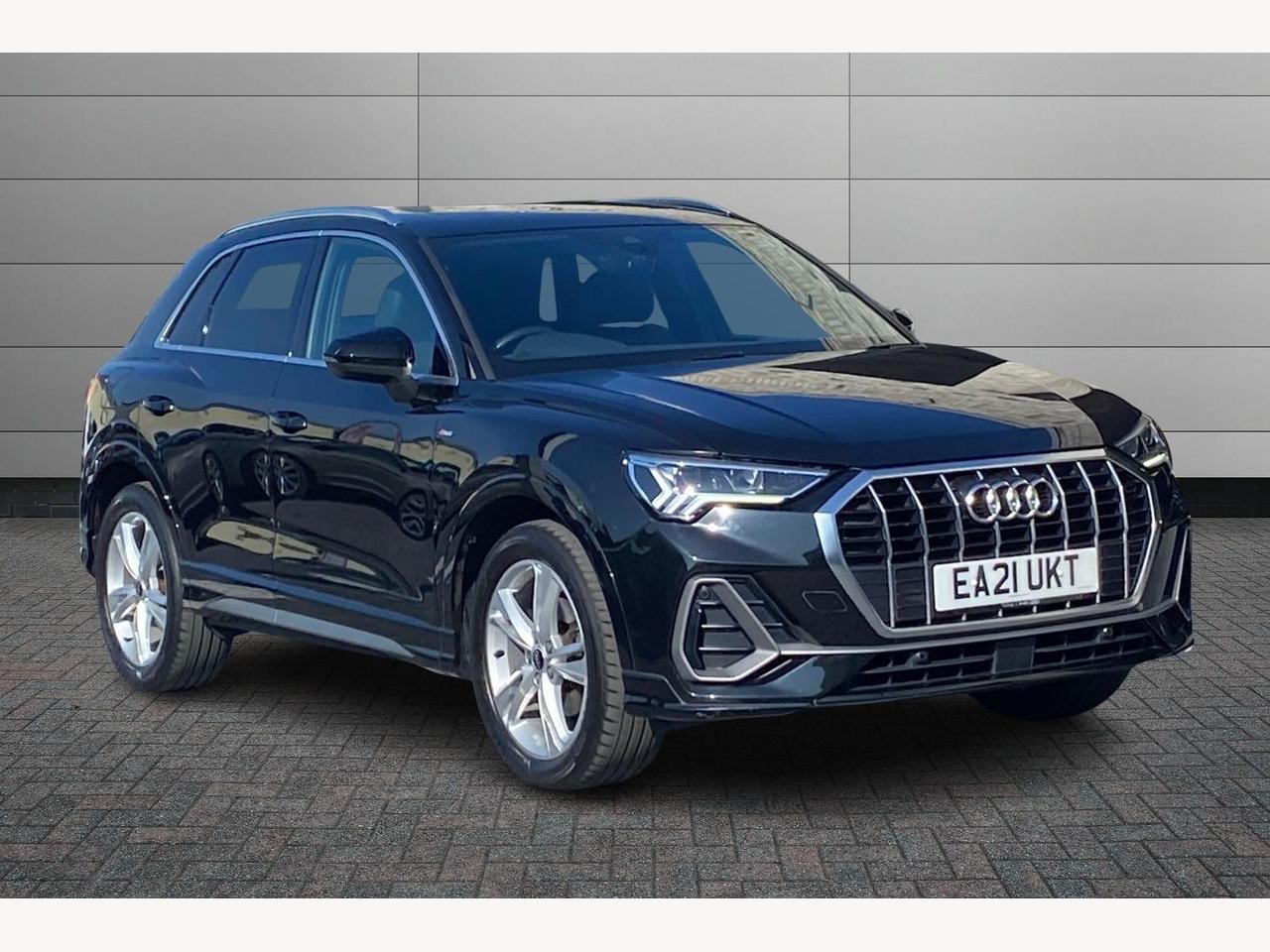 Main listing image - Audi Q3