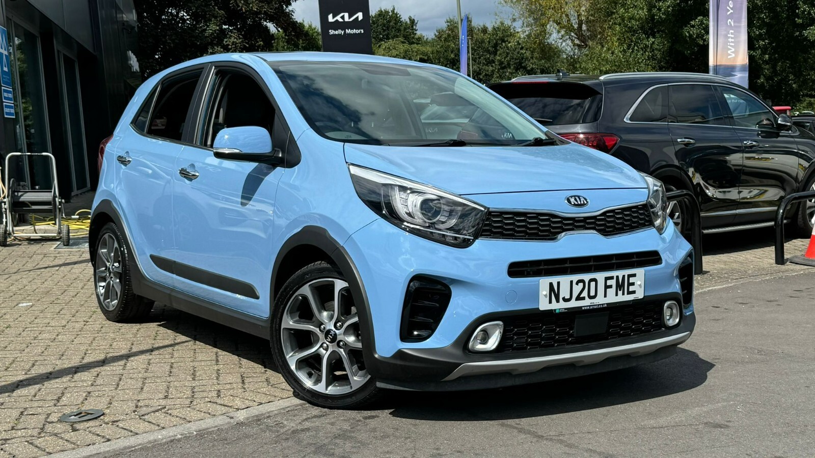 Main listing image - Kia Picanto