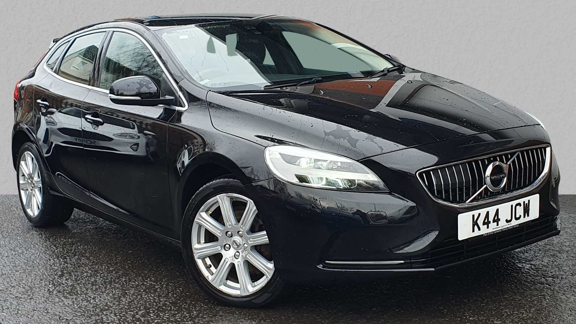 Main listing image - Volvo V40