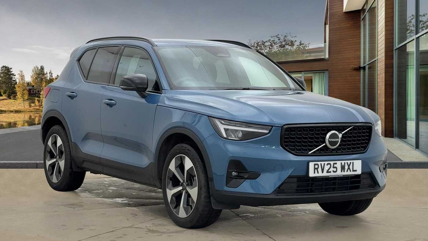 Main listing image - Volvo XC40