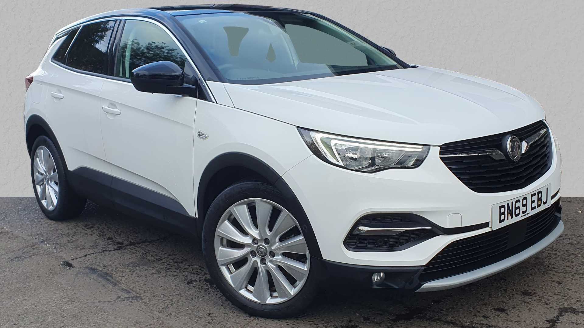 Main listing image - Vauxhall Grandland X