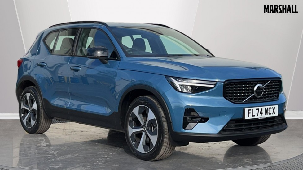 Main listing image - Volvo XC40